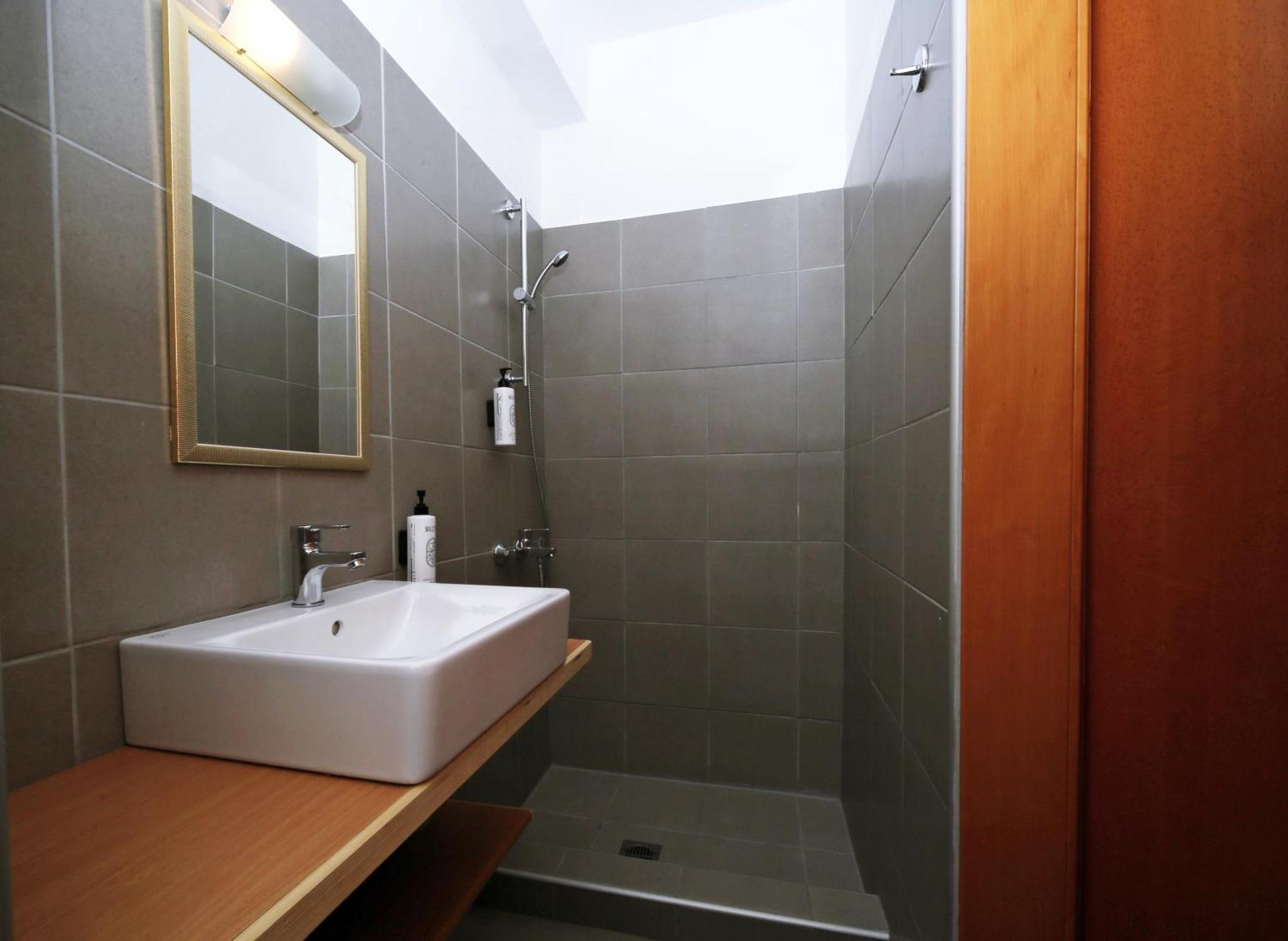 Hotel Lecadin Karpenisi Екстер'єр фото